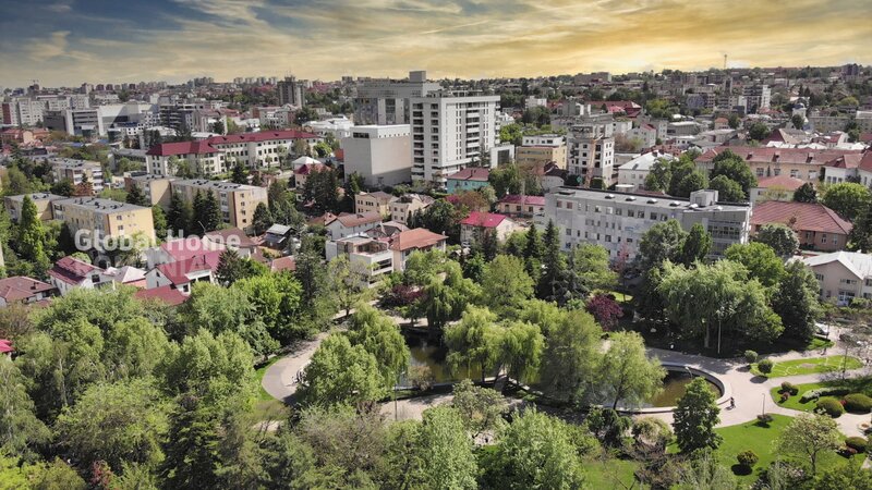 Pitesti Residence, Str. I. C. Bratianu 54, panoramic view, 4 rooms, parking,