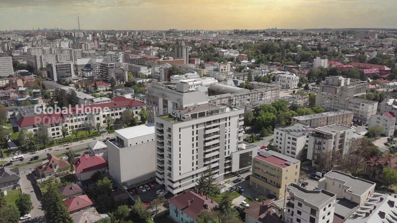 Pitesti Residence, Str. I. C. Bratianu 54, panoramic view, 4 rooms, parking,